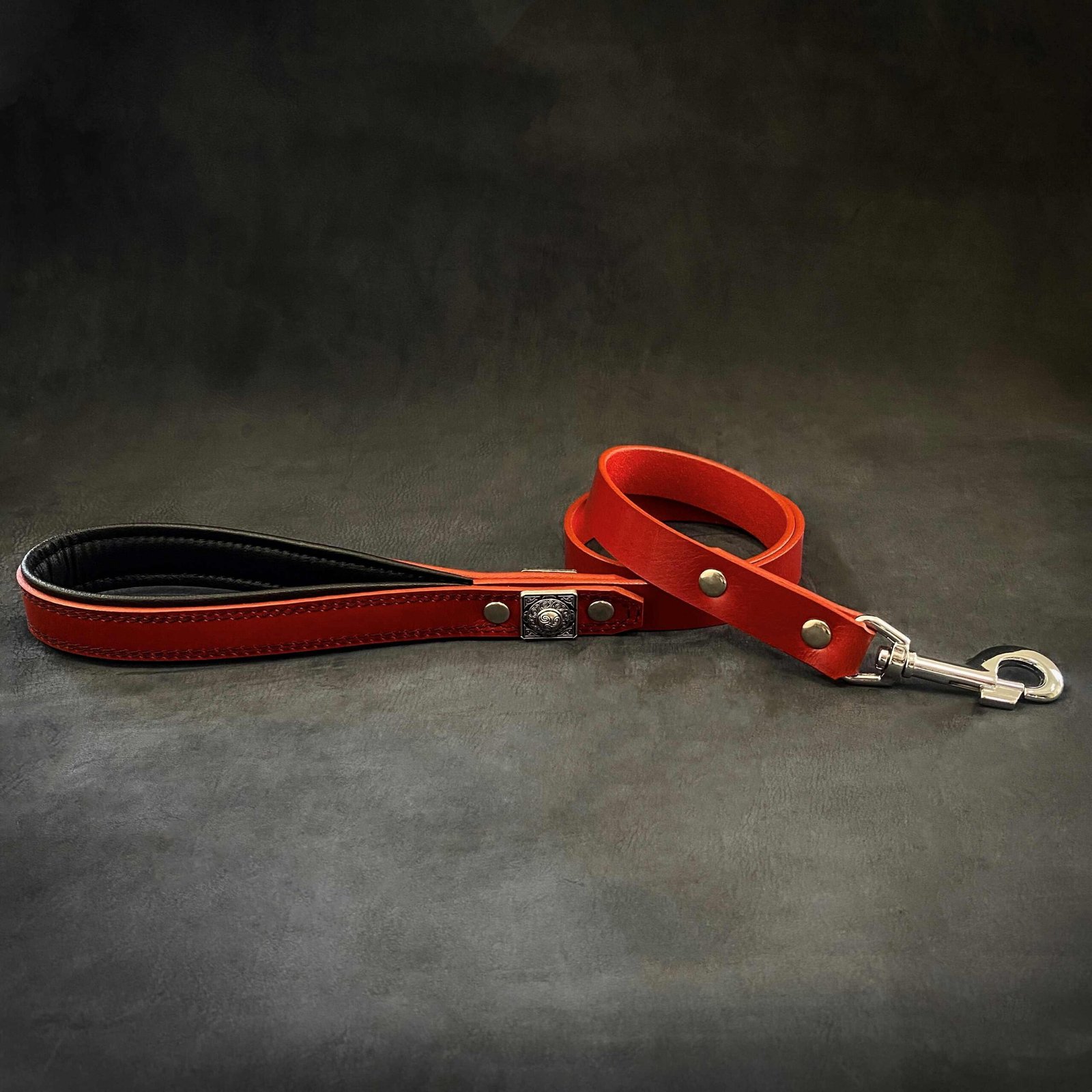 Eros_1inch_leash_red.jpg The "Eros" Red Leash 1 inch wide - Image 1