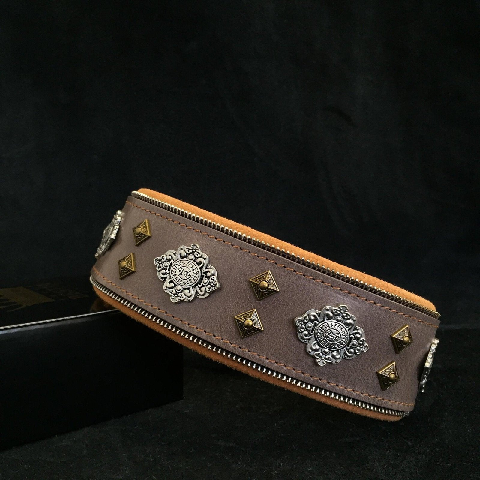 aztec-grey-dog-collar-610757.jpg "Aztec" grey dog collar - Image 1