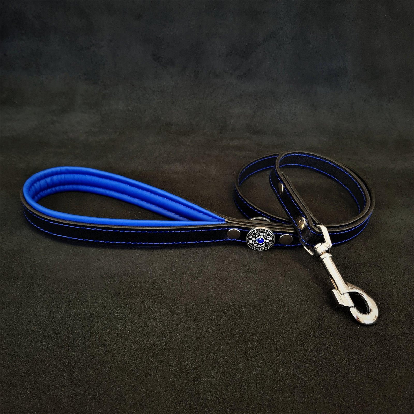 bijou-leather-lead-blue-860905.jpg ''Bijou'' leather lead blue - Image 1
