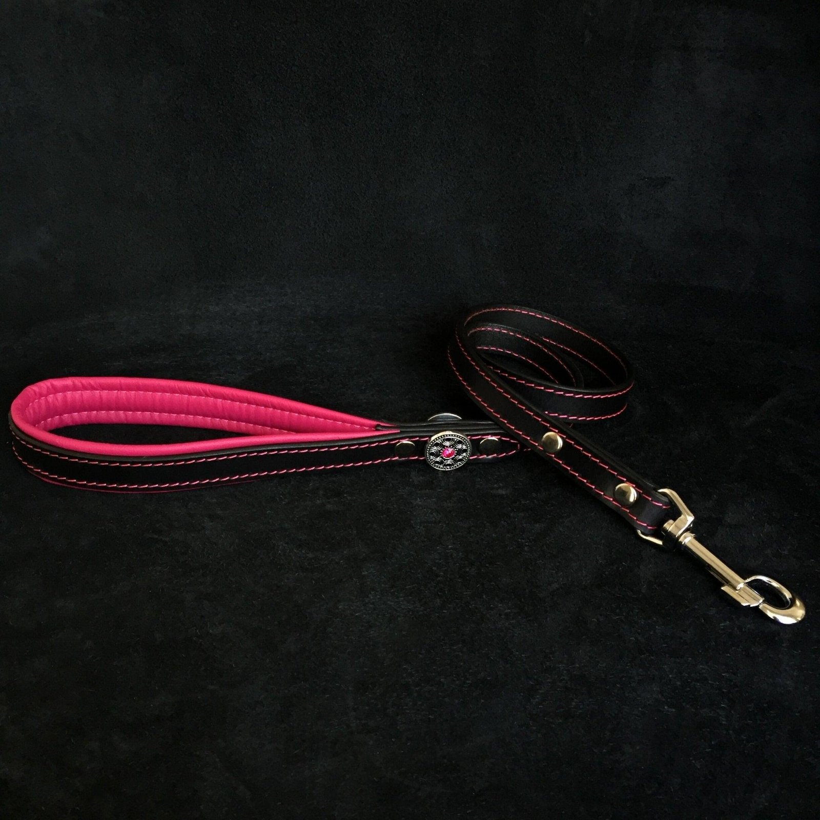 bijou-leather-lead-pink-426877.jpg ''Bijou'' leather lead pink - Image 1