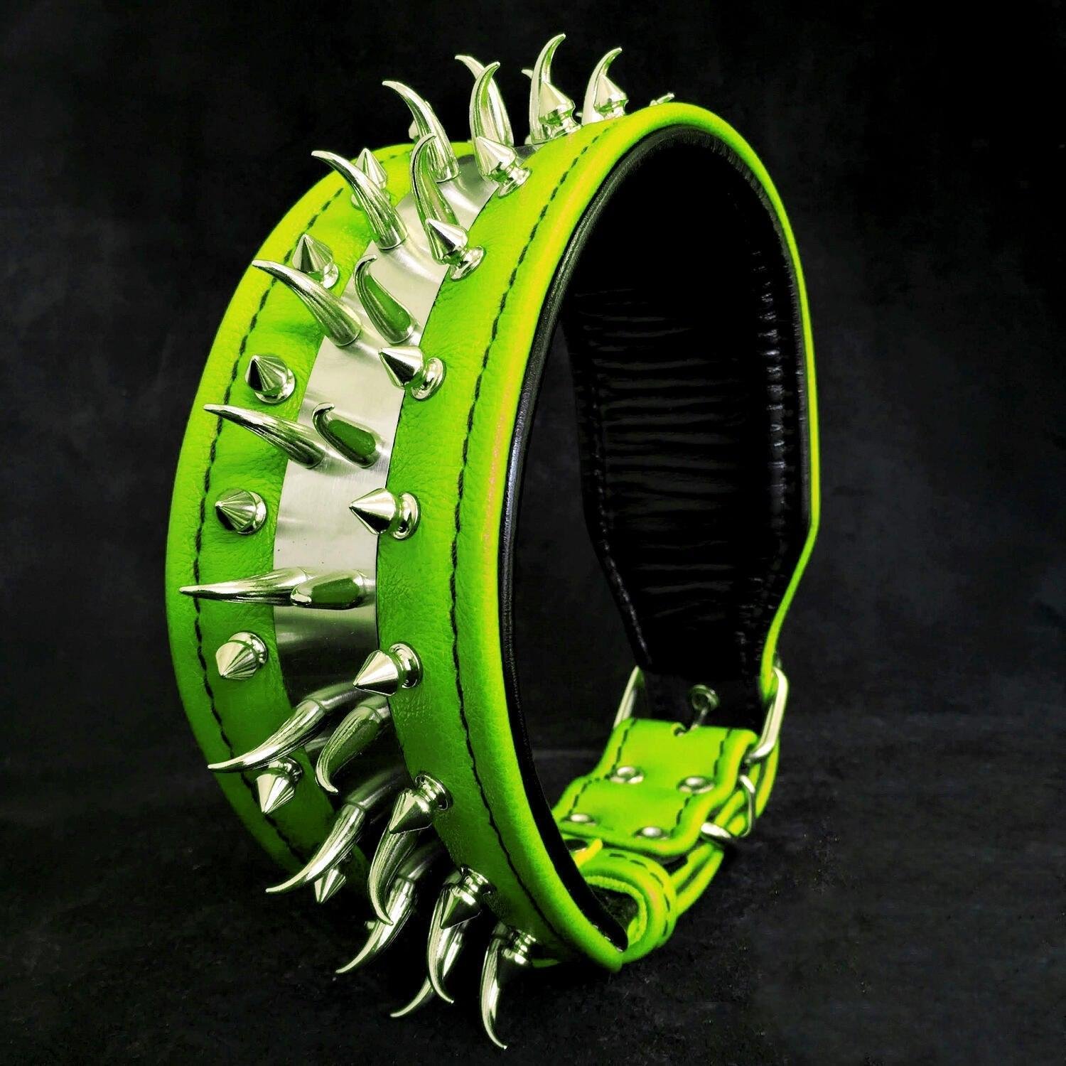 predator-collar-in-green-450158.jpg ''Predator'' collar in Green - Image 1