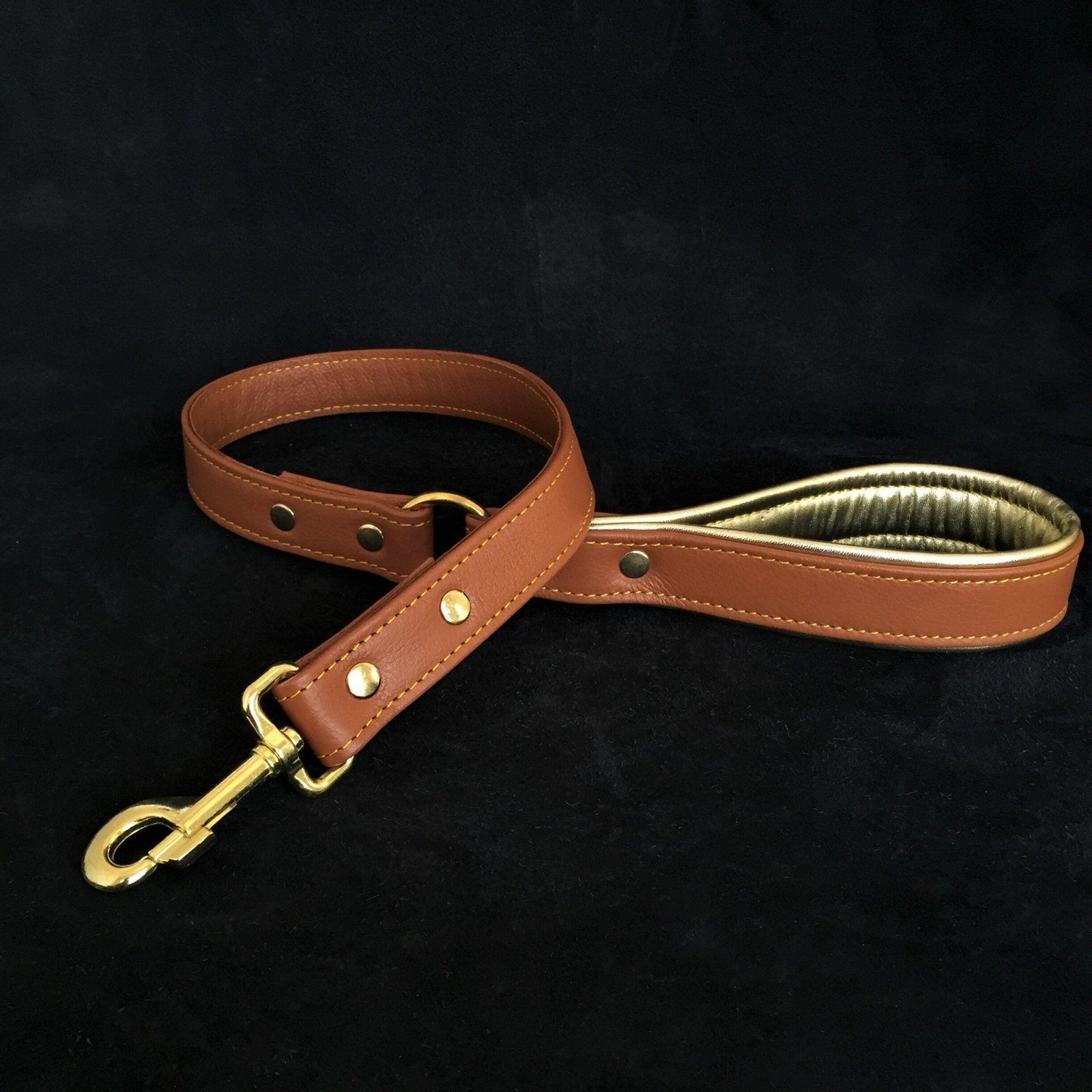 soft-leather-brass-plated-leash-834383.jpg Soft leather brass plated leash - Image 1