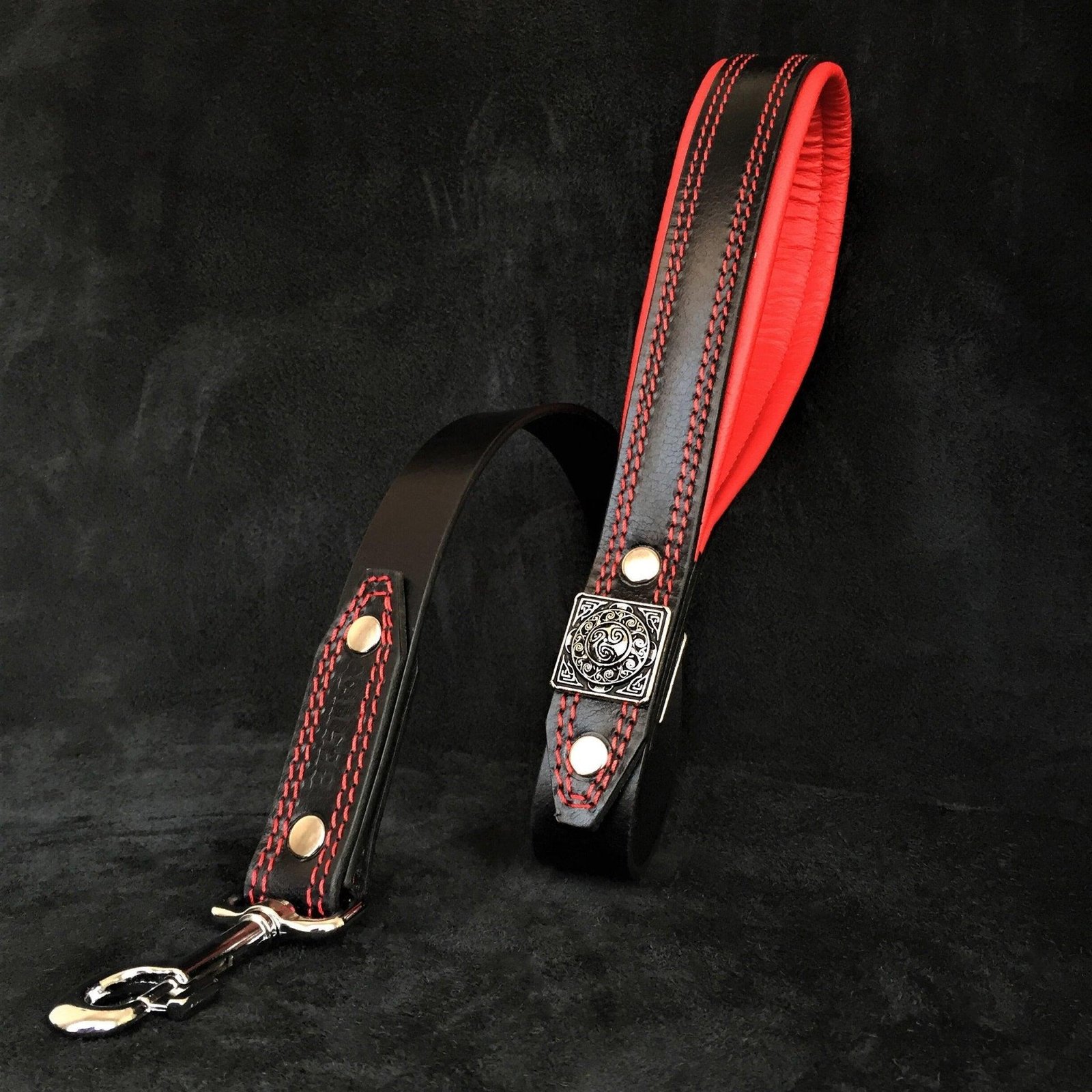 the-eros-leash-black-red-649846.jpg The "Eros" leash black & red - Image 1