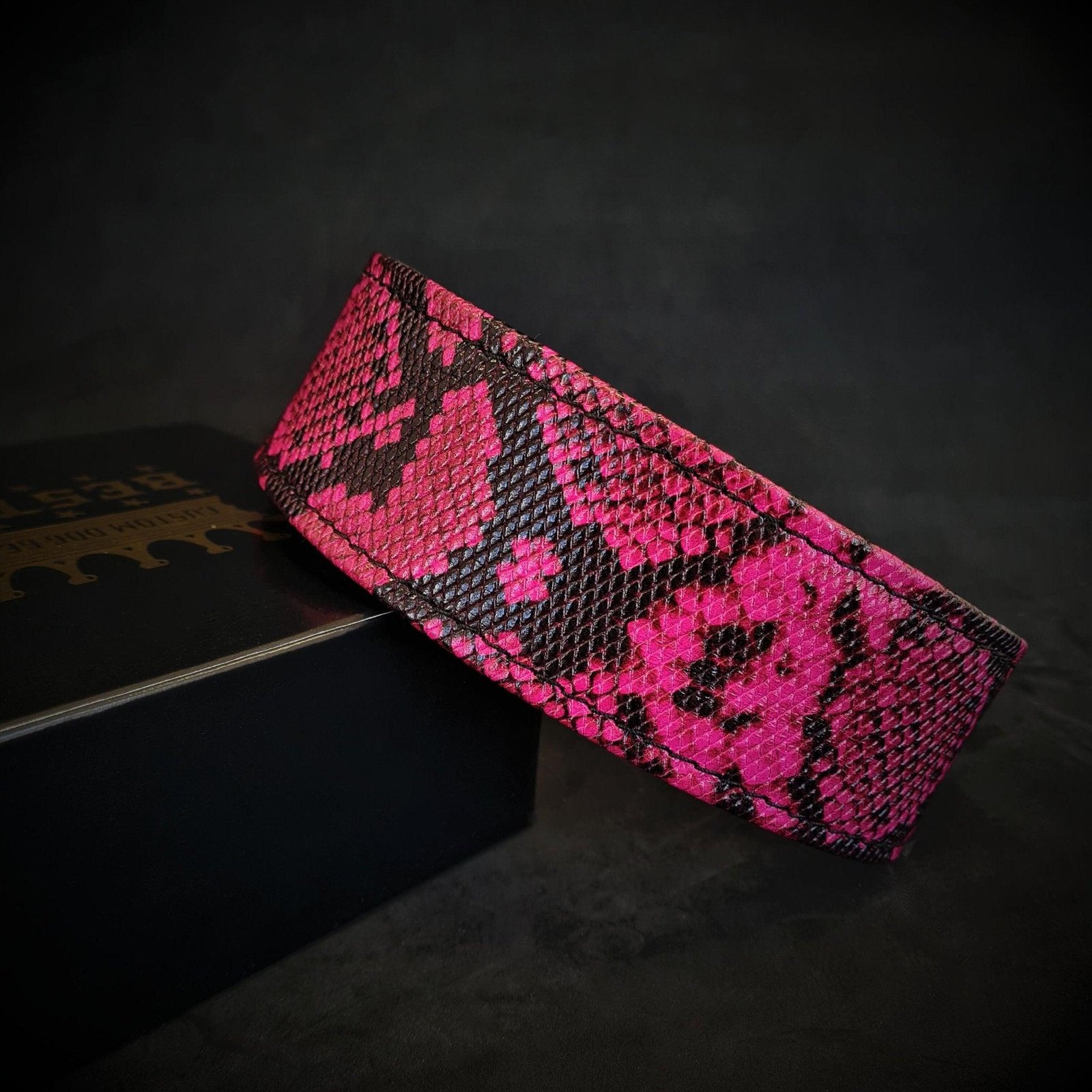 the-rock-python-collar-pink-531841.jpg The ''Rock Python'' collar PINK - Image 1